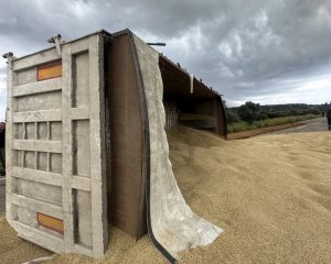 Sürücüler dikkat! Kumyalı-Pamuklu Kavşakları arasındaki yol trafik akışına kapatıldı – BRTK