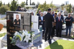 Cumhurbaşkanı Ersin Tatar, spor yazarı Raif Özgüren’in anma töreninde konuşma yaptı:     “Kıbrıs Türk gençliğine ve spora büyük katkılarda bulundu”