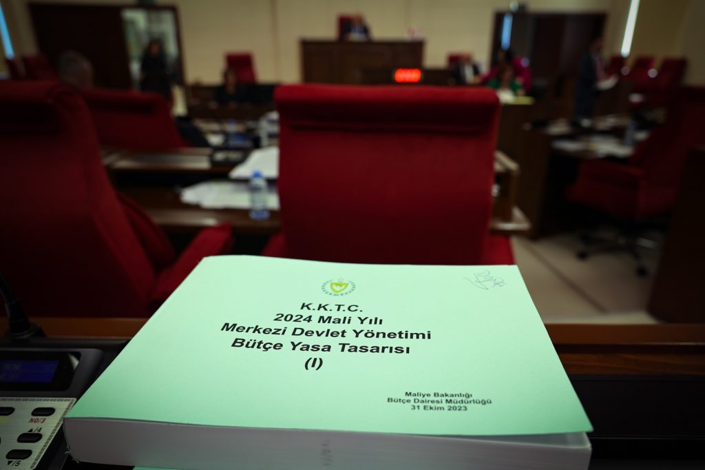 Meclis bugünkü toplantısını tamamladı. TÜK’ün 2 milyar 5 milyon TL’lik bütçesi oy çokluğuyla kabul edildi