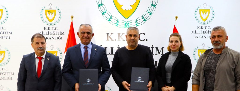  “Bir Okul da Sen Yap” kampanyası çerçevesinde Milli Eğitim Bakanlığı ile Güney İnşaat Ltd. arasında Yenierenköy Lisesi’ne yeni derslik, idari bina ve kantin yapılmasına ilişkin protokol imzalandı