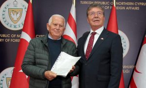 Güzelyurt Bölgesi 1.Etap Şehit Çocuğu Arsaları’nın tapuları dağıtıldı..Başbakan Üstel:Geçmişten kalan bütün yarım projeleri tamamlıyoruz – BRTK