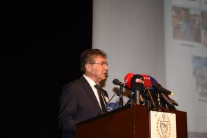 Başbakan Üstel: Acıları bir nebze dindirmek için adalet arayışına devam edeceğiz