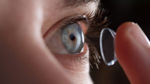 Ağladıkça şarj olan kontakt lens pili geliştirildi!