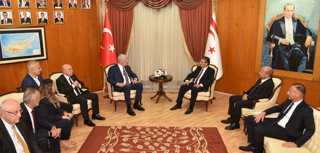 Başbakan Üstel, İYİ Parti Genel Başkanı Müsavat Dervişoğlu ve heyetini kabul etti