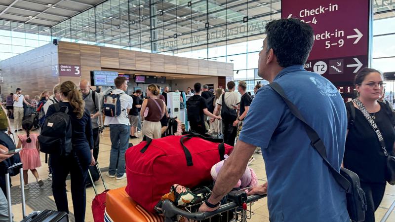 Almanya’da Berlin ve Hamburg havalimanlarında uçuşlar yapılamıyor
