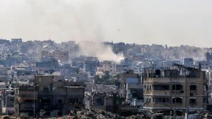 İsrail Gazze’de 60 noktayı vurdu