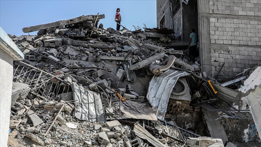 İsrail’in 274 gündür saldırılarını sürdürdüğü Gazze’de can kaybı 38 bin 98’e çıktı