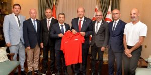 Cumhurbaşkanı Tatar, TC Badminton Federasyonu heyetini kabul etti