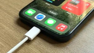 Hangi iPhone 16 modelleri hızlı şarj destekleyecek: İşte cevabı!