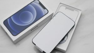 Apple, iPhone’un su hasarını karşılayacak mı? Toplu dava açıldı