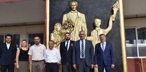 Canbulat Özgürlük Ortaokulu’nda Atatürk büstü rölyef çalışması ve su arıtma odasının açılışı yapıldı