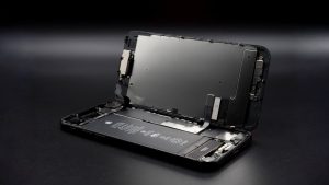 iPhone 13’lerde batarya şişme sorunu baş gösterdi! Ücretsiz değişim var mı?