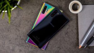 Samsung’un son güncellemesinin eski telefonları bozduğu iddia edildi!