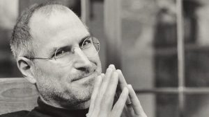 Steve Jobs, batmak üzere olan Apple’ı nasıl diriltti?