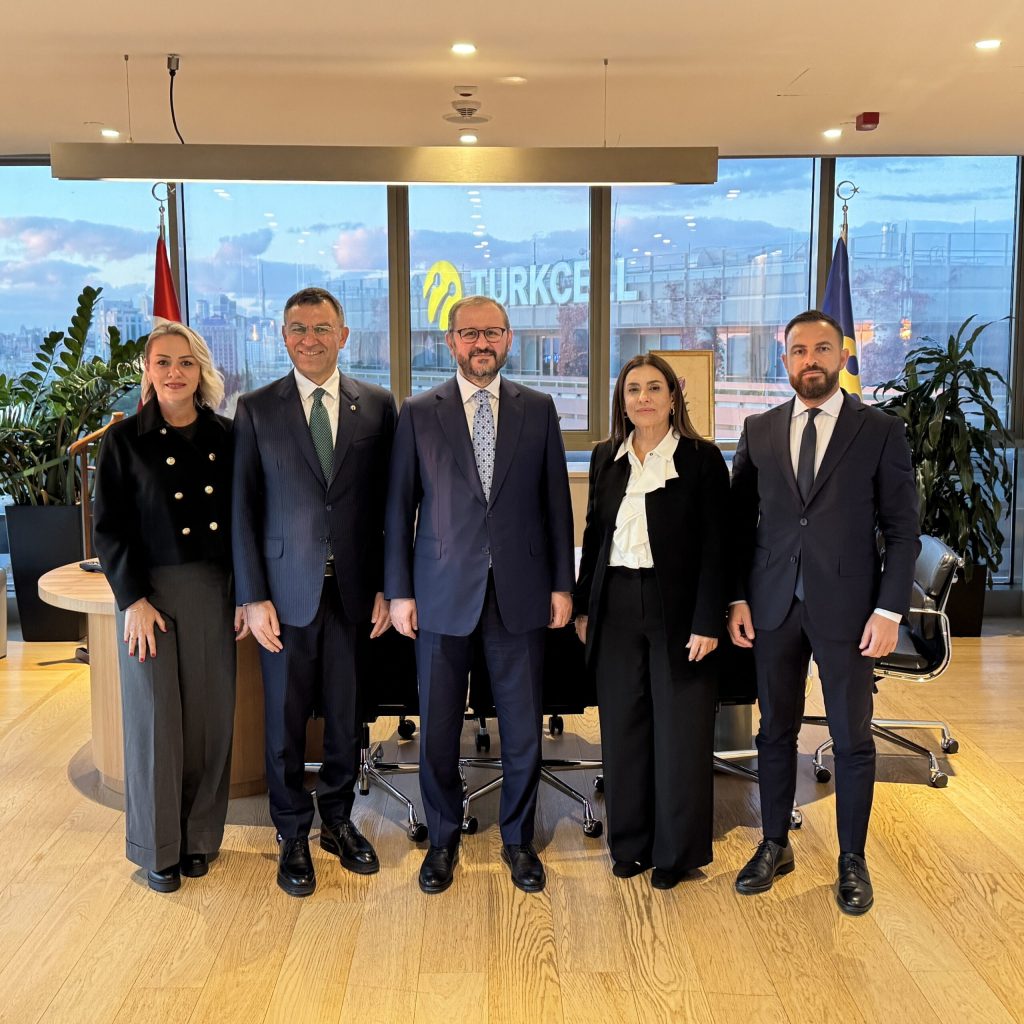 Kuzey Kıbrıs Turkcell, BRTK ve TAK, Turkcell’i ziyaret etti