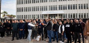 Sendikaların eylemi: Hayat pahalılığı ve Toplu İş Sözleşmesi’nde yapılmak istenen değişiklik protesto edildi