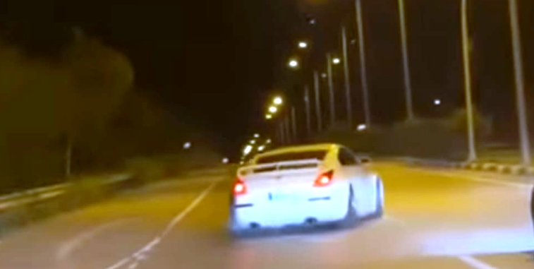 Tehlikeli sürüş yapan araç sürücüsü Girne Trafik Ekipleri tarafından rapor edildi