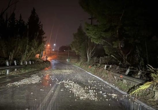 Yunanistan’da şiddetli yağışlar toprak kaymasına yol açtı