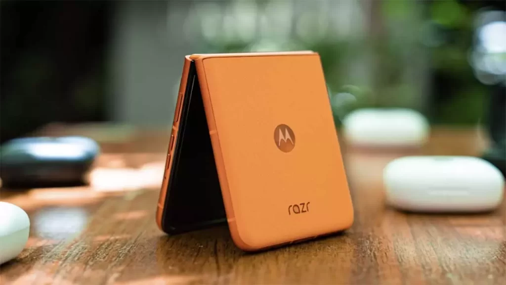 Motorola Razr 60 Ultra tasarımı ve özellikleri ortaya çıktı!
