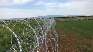 Ara bölgedeki dikenli teller gelecek hafta sökülmeye başlanacak