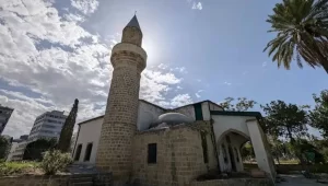 Güney Kıbrıs’taki Bayraktar Camisi’ne bir haftada 2. saldırı!