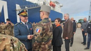 Güney Kıbrıs’tan Lübnan’a 33 tonluk malzeme ve lojistik desteği!