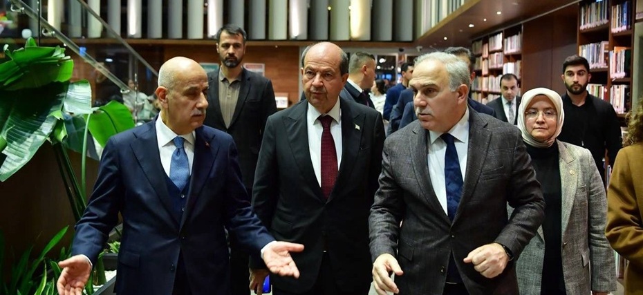 Cumhurbaşkanı Tatar Fatih Merkez Kütüphanesi’ni ziyaret etti