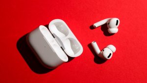 Apple kameralı AirPods üzerinde çalışıyor!