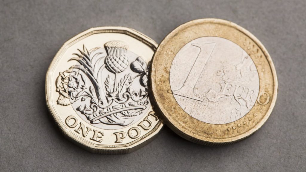 Dolar 36,15, sterlin 44,85, euro 36,15 TL’den işlem görüyor