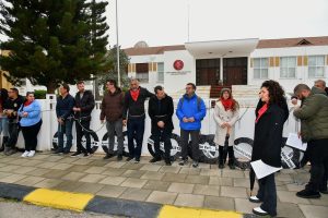 KTOEÖS Meclis önündeyd..Selma Eylem: 2008 ve 2011 sonrası işe başlayan öğretmenler haksızlığa uğradı