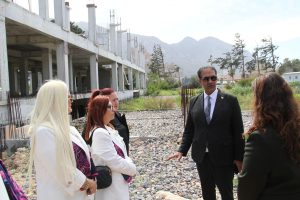 Bakan Gardiyanoğlu, Lapta Huzurevi inşaatında incelemelerde bulundu