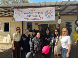 Cengiz Topel Hastanesi’nin bahçesinde Dünya Down Sendromu Günü nedeniyle etkinlik yapıldı