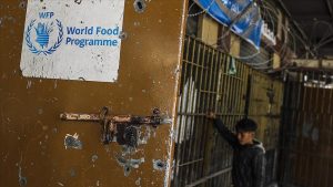 Gazze’de fırınlar kapandı, hastanelerde ağrı kesiciler karneyle veriliyor