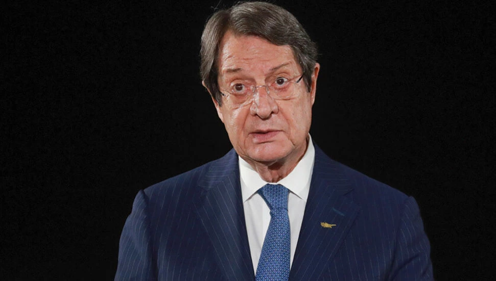 Anastasiadis, Politis’i “hukuki işlem başlatmakla” tehdit etti