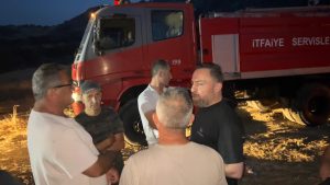 Bakan Hüseyin Çavuş, yangın bölgesinde incelemelerde bulundu