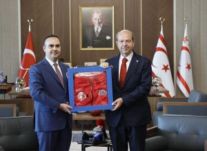 Cumhurbaşkanı Tatar, TC Sanayi ve Teknoloji Bakanı Mehmet Fatih Kacır’ı kabul etti