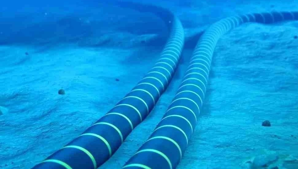 Güney Kıbrıs ile Lübnan arasında yeni optik kablo döşenecek