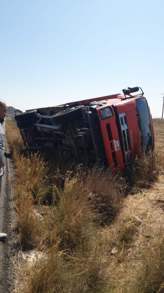 Kamyon kazasında 3 kişi yaralandı