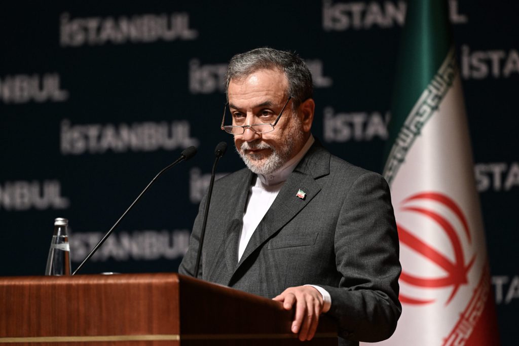 İran Dışişleri Bakanı Erakçi: Halkımız yüksek öz güvenle ve yüksek bir psikolojiyle kendini savunmaya hazır