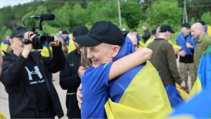 İstanbul görüşmelerinde varılan anlaşma gereği Ukrayna ve Rusya esir asker takası yaptı