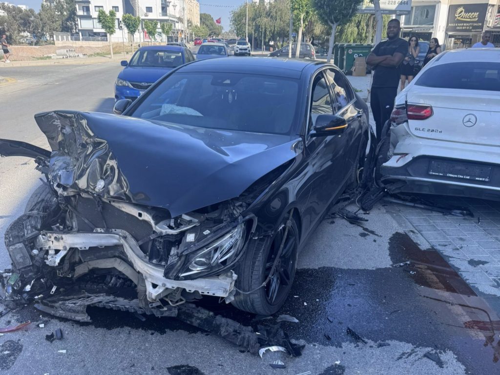 Gönyeli’de zincirleme trafik kazası
