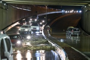 Ankara’da sağanak ve fırtına etkili oldu