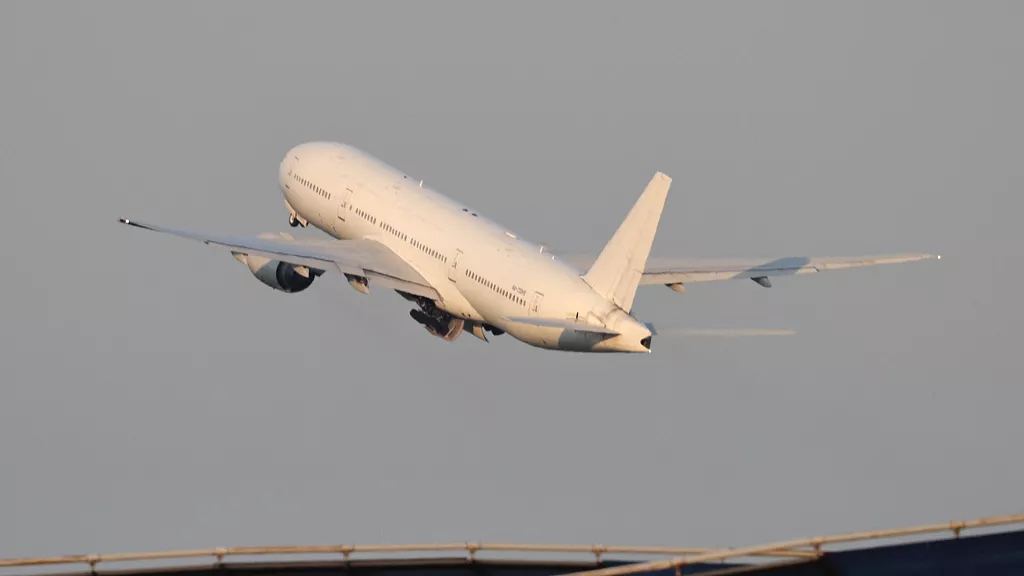 Moskova’dan Pyongyang’a doğrudan ticari uçuşu başlatıldı