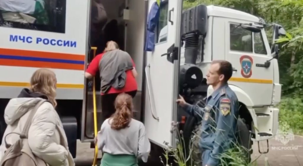 Rusya’da Kamçatka bölgesinde tsunami uyarısı kaldırıldı