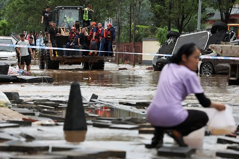 Çin’de şiddetli yağışlar: En az 30 ölü