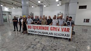 Gümrük Çalışanları Sendikası, Girne Turizm Limanı’nda iki saatlik uyarı grevi yaptı