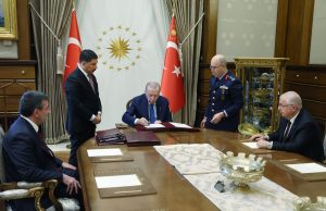 Türkiye’de Genelkurmay Başkanlığına Kara Kuvvetleri Komutanı Orgeneral Selçuk Bayraktaroğlu’nun atandı