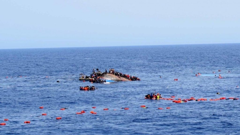 Yemen açıklarında göçmen teknesi alabora oldu: 55 ölü