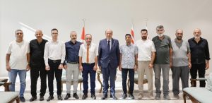 Cumhurbaşkanı Tatar, Güzelyurt Milli ve Manevi Değerleri Koruma Derneği yönetimini kabul etti