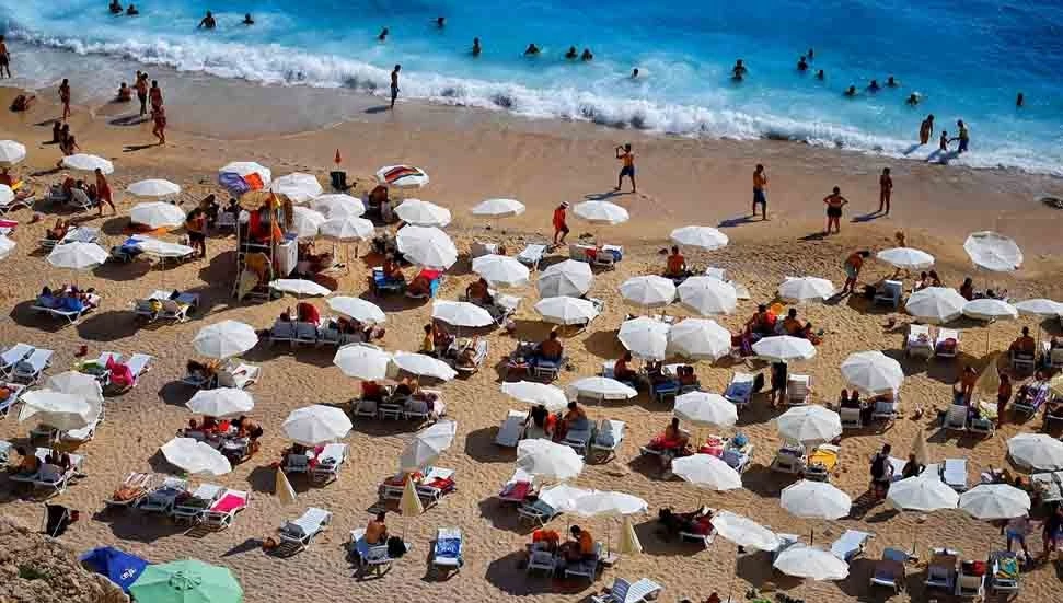 Güney Kıbrıs’ta Temmuz ayında turist sayısında yüzde 6,9 artış; üçte biri İngiliz